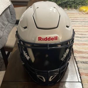 Ridden speed flex 2021 never worn. Brand new in box